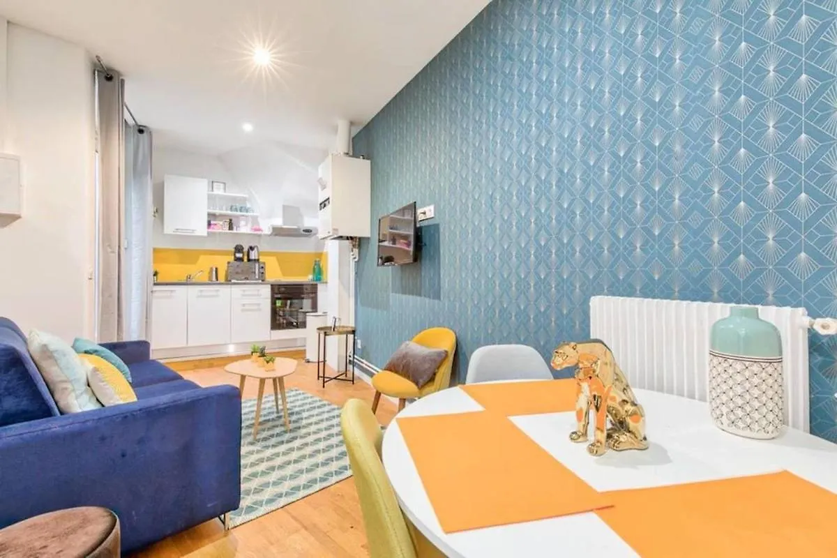 Appartement Familial Proche Saint-Lazarre - 6P Paris 0*,  France
