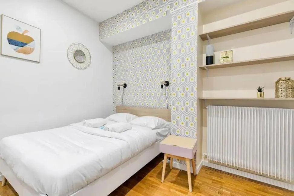 Appartement Familial Proche Saint-Lazarre - 6P Paris Apartment