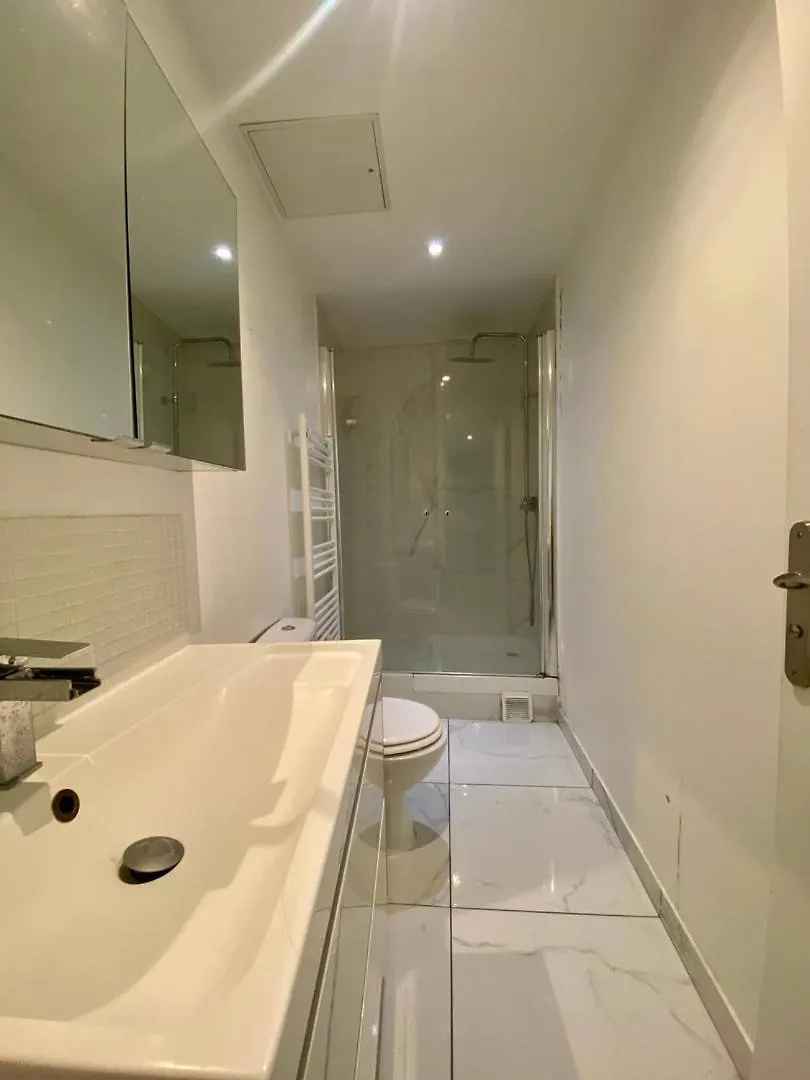 Appartement Familial Proche Saint-Lazarre - 6P Paris France